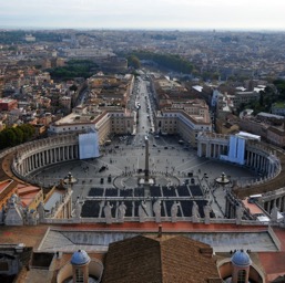 Saint Peter's Square from the top of the basilica /
		    