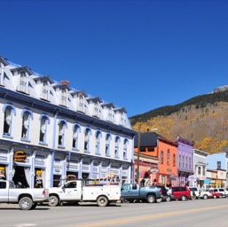 The town of Silverton/
		    