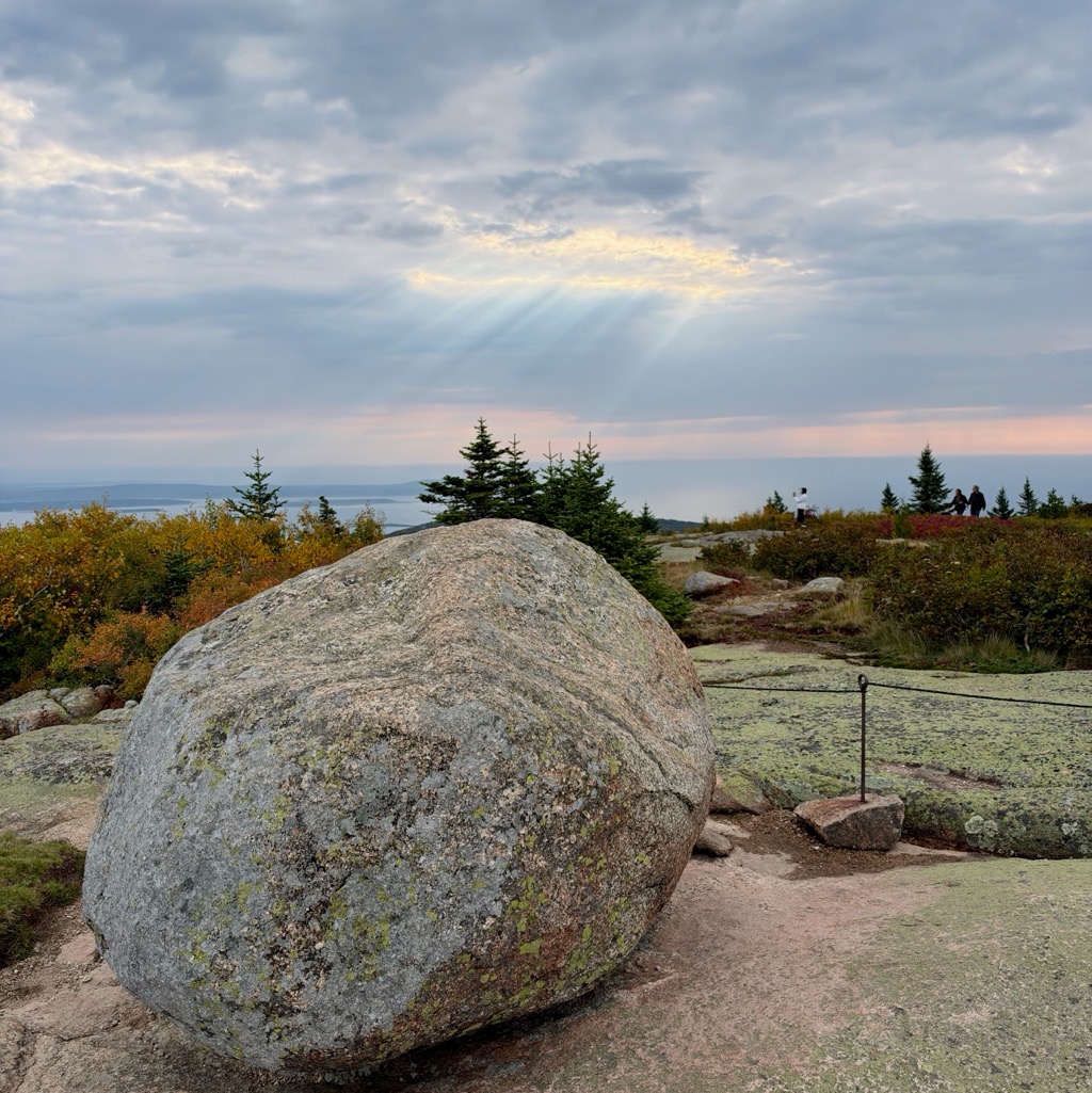 Cadillac Summit Loop, Acadia NP/
		    Cadillac Mountain, Public bathroom, Parking lot, 707 Cadillac Summit Rd Public bathroom, Bar Harbor, ME 04609, USA