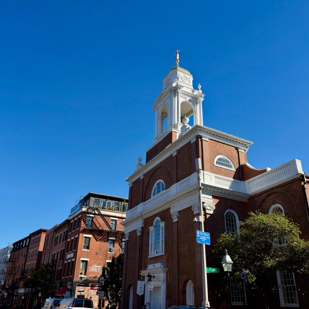 
		    356 Hanover St, Boston, MA 02113, USA