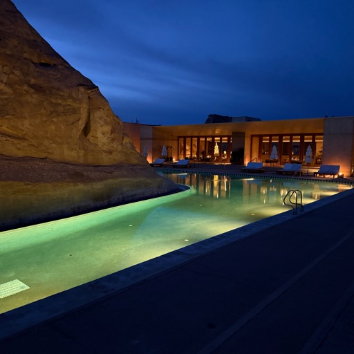 The pool... does not get old!/
		    Amangiri - Canyon Point, Utah, USA