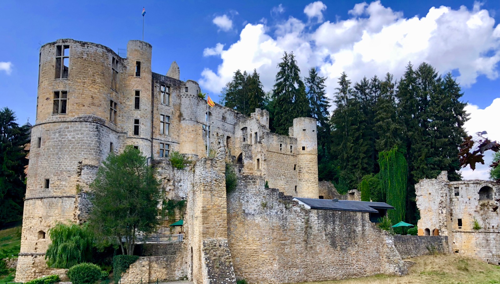 Beaufort Castle... she was dilapidated!  /
