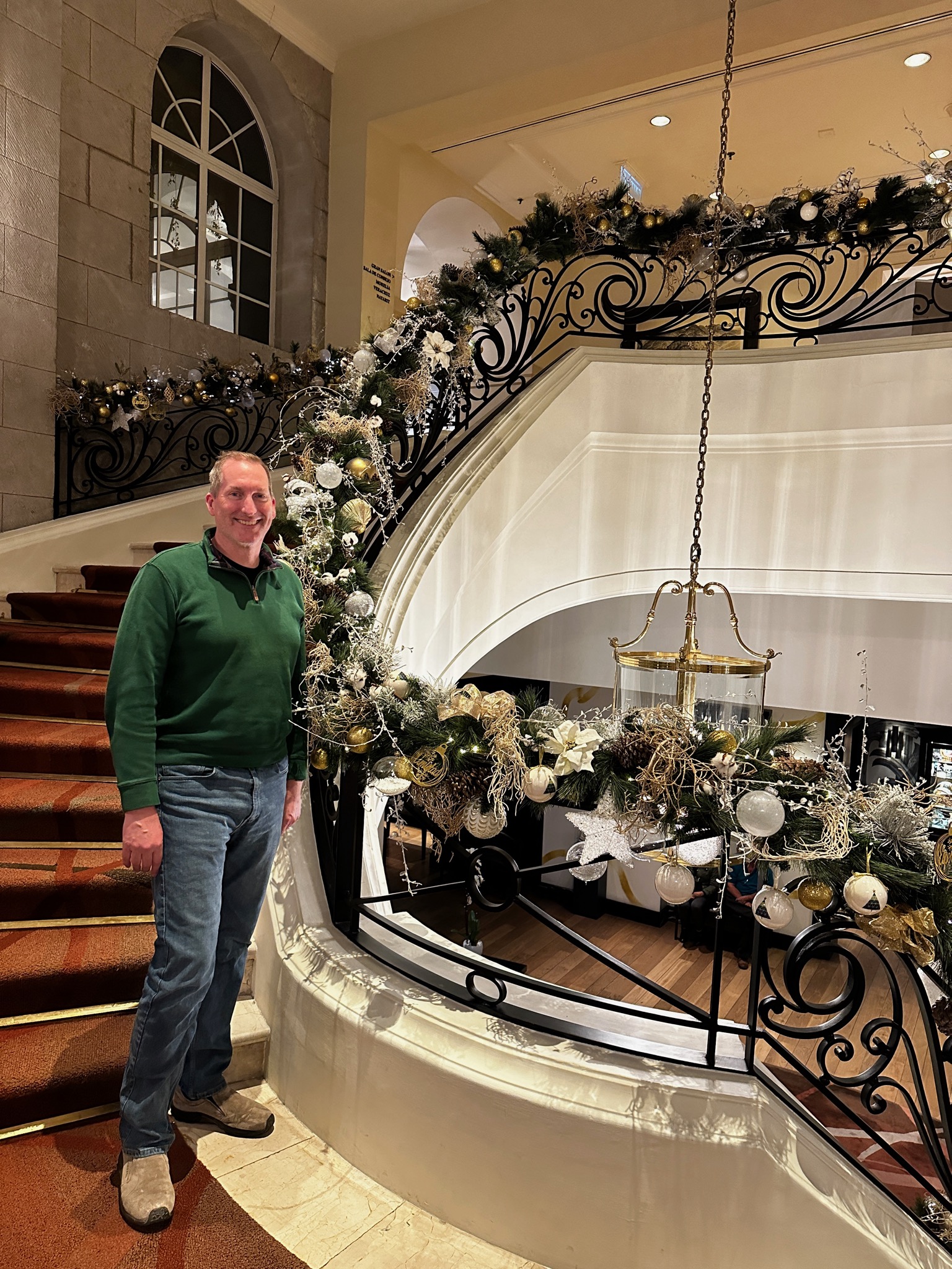 Four Seasons' Christmas decoration... /