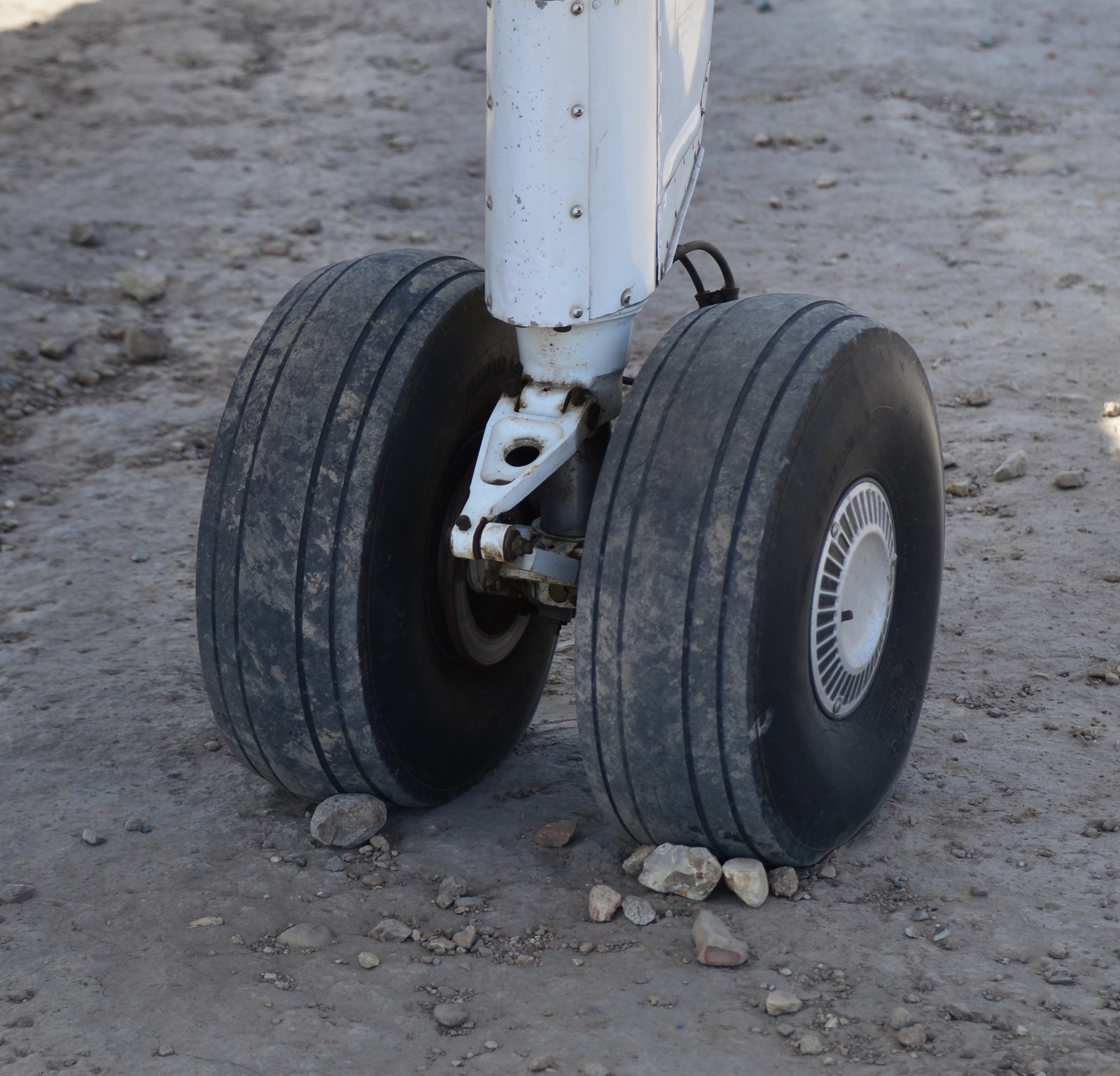 ...very fancy plane breaks/