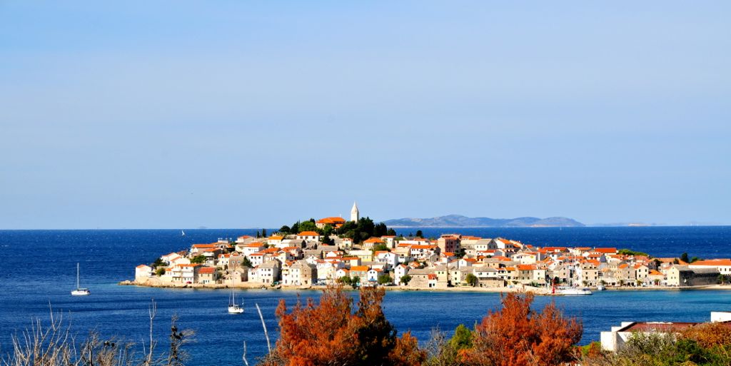 Primošten, Croatia... finally the coastline!/