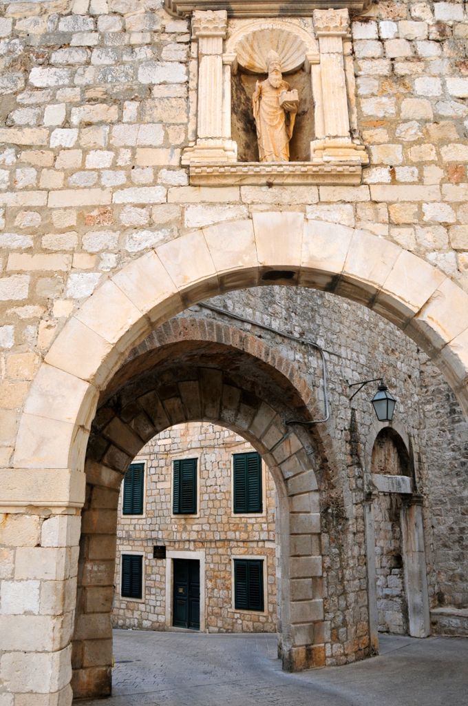 One of the town entrances/