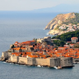 Ahhhhh... Finally, beautiful Dubrovnik/
		    