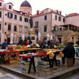 Morning market in the square outside our hotel/
		    