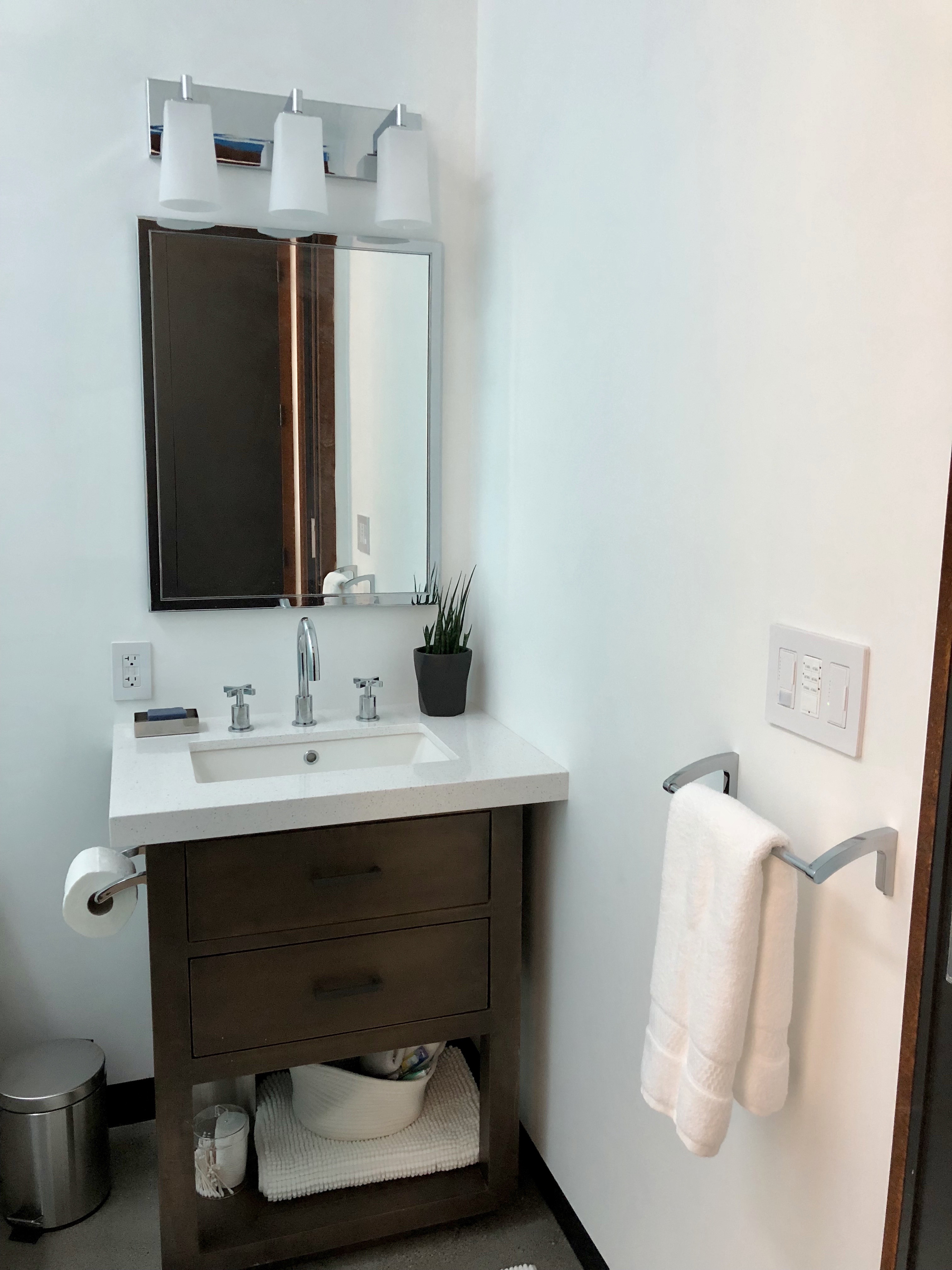Guest bathroom/