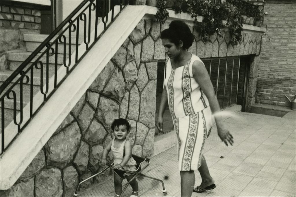 Mom pregnant with Assana/