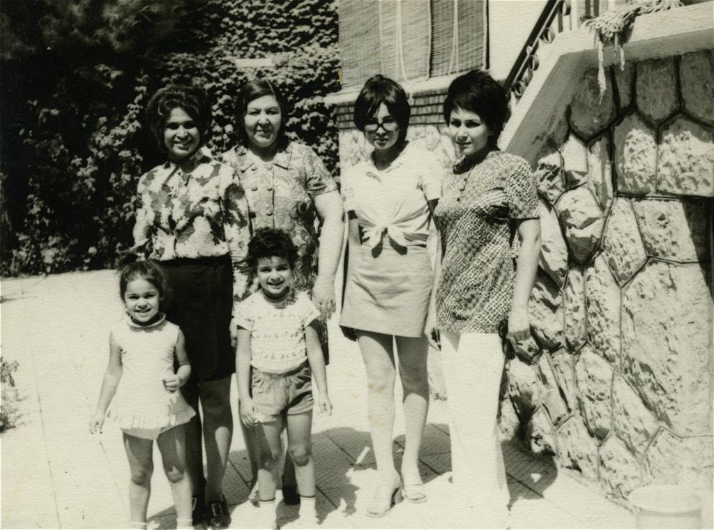 Mom, Grand Ma, Tara, Fara, Assana & Koohy/