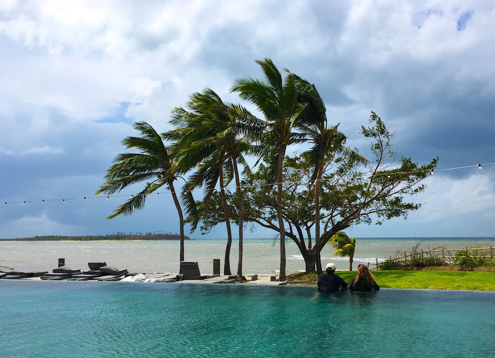 Lou &amp; Dean waiting for another round/