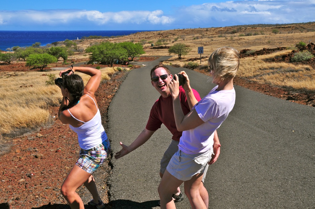 A lot of grabbing going on.../