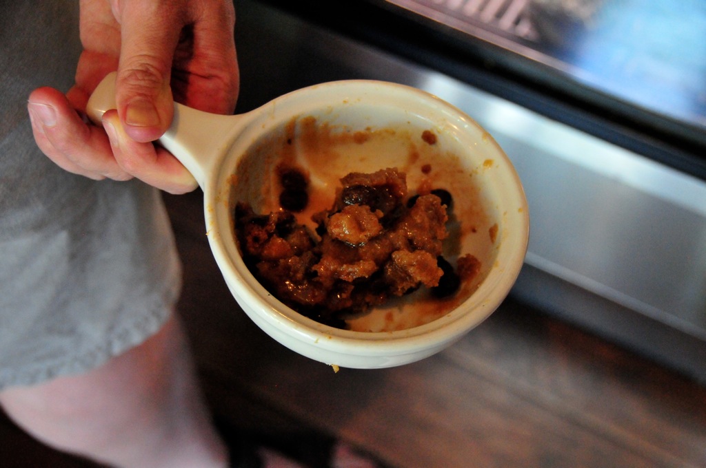 Test-driving some dessert at Lighthouse Cafe/