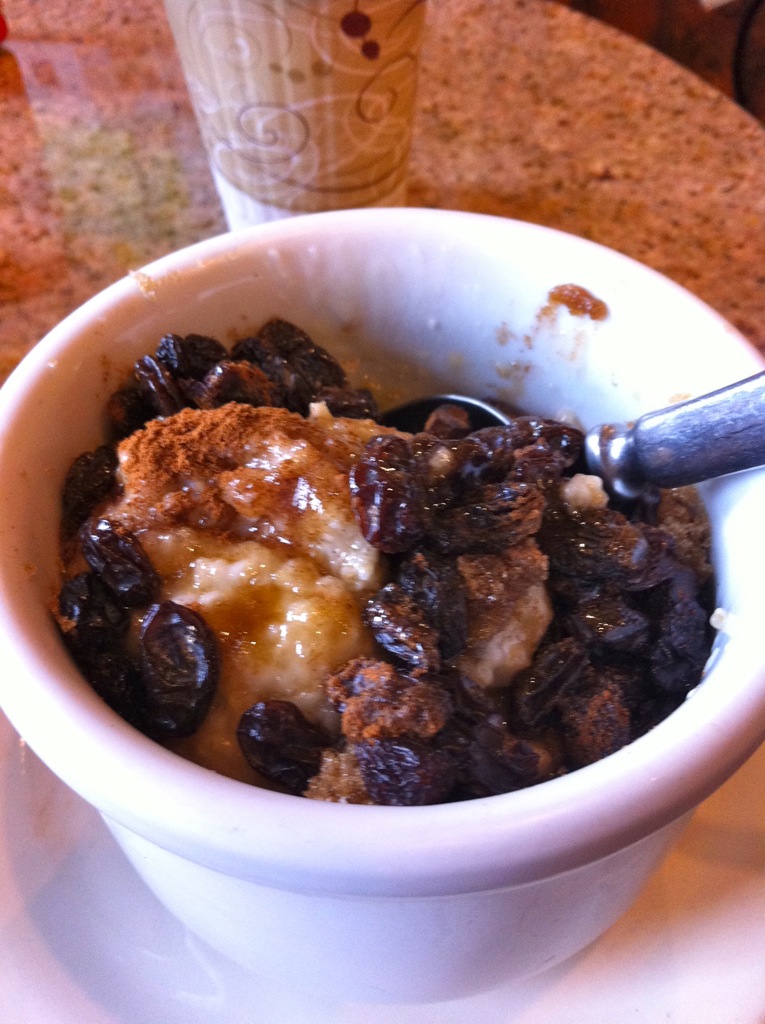 Yummy oatmeal for breakfast on our way to Hilo/