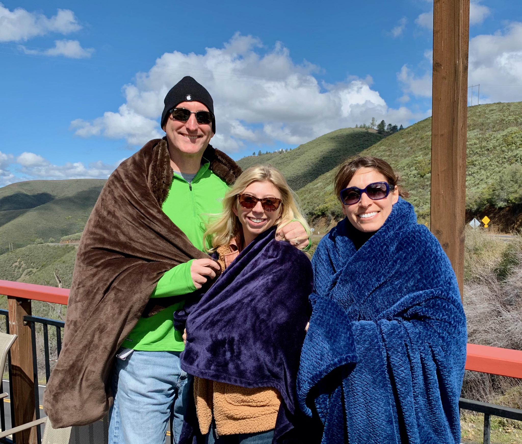 Brrrr... she was cold and windy/