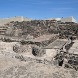Templo Mayor... hard to imagine this is smack in the middle of town/
		    