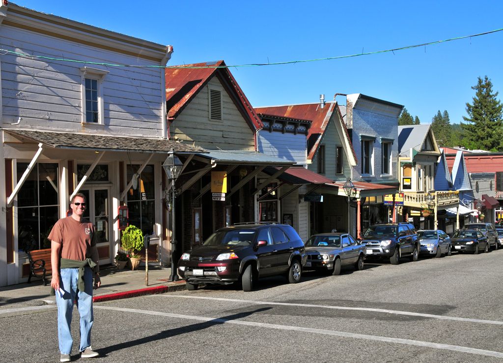 Babu in the middle of the street/