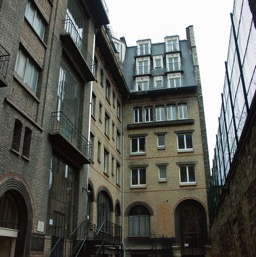 Maison des etudiantes... where Assana used to live/
		    