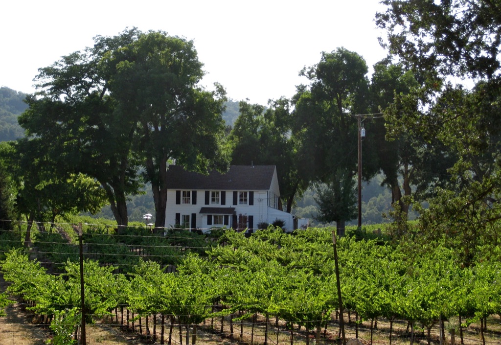A winery house/
