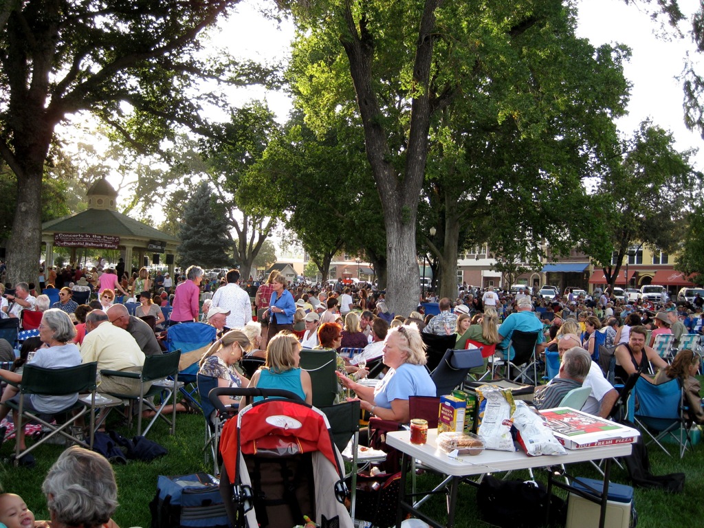 Friday night concert in the square/