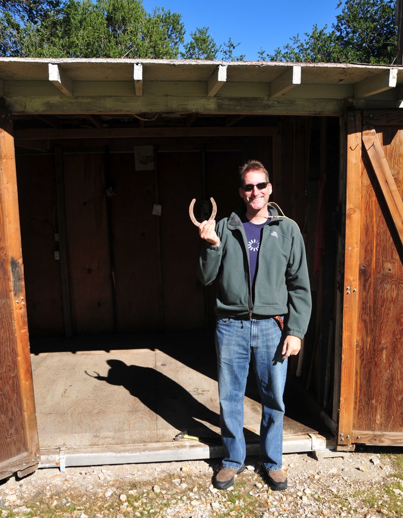 Luck! She stays put!/