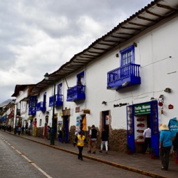 Simple streets of Cuzco