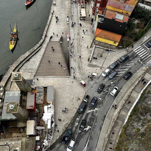 Looking down from the bridge on to Rua do Clube Fluvial Portuense/
		    R. da Ribeira Negra 314, 4000-509 Porto, Portugal