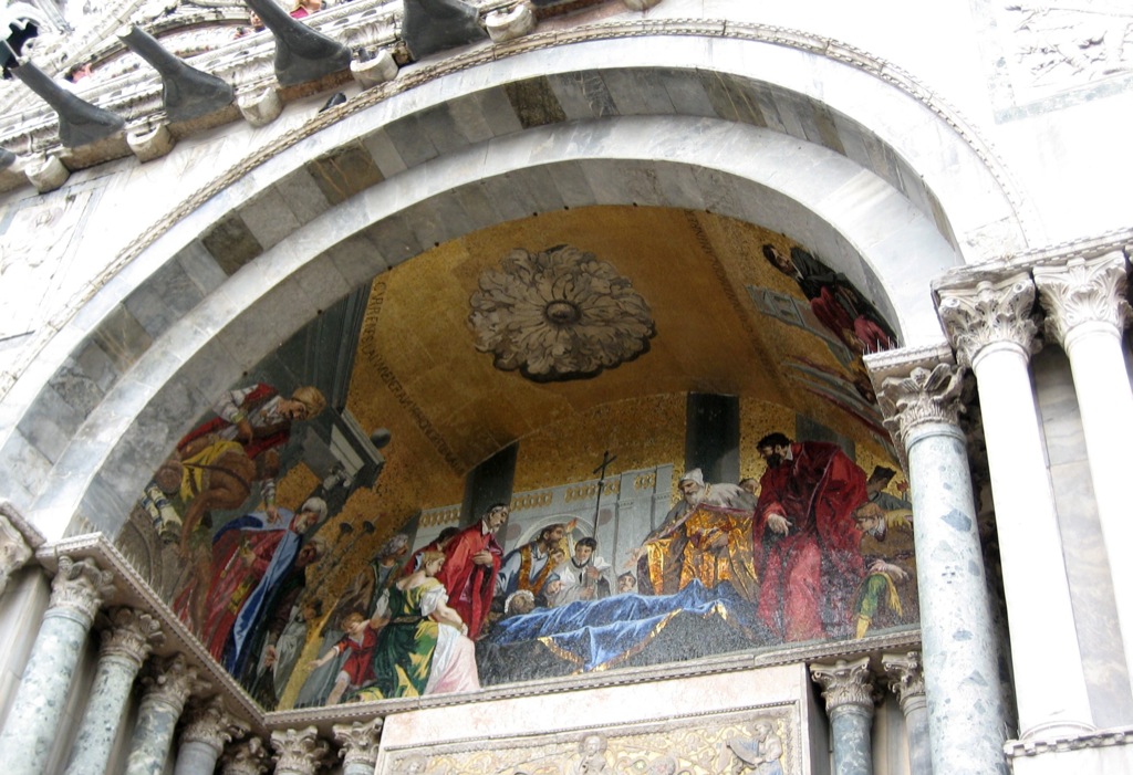 Mosaics on Saint Peter's Basilica/