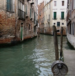 Just Venice/
		    