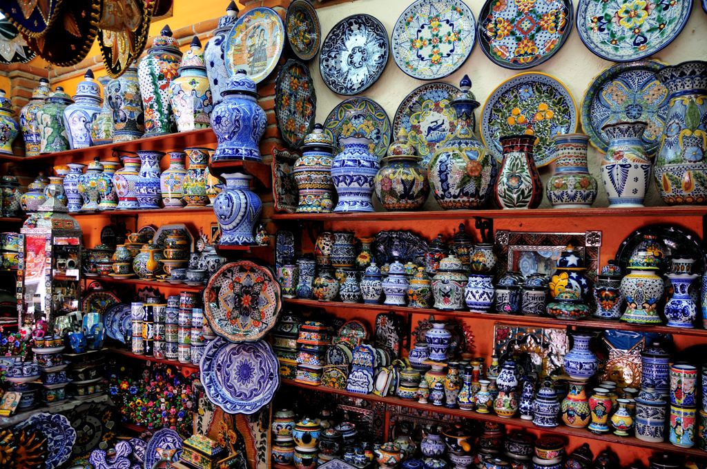 Fake Talavera for the tourist/