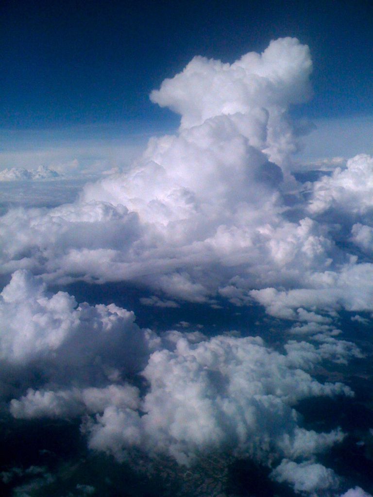 Super cute poofy clouds/