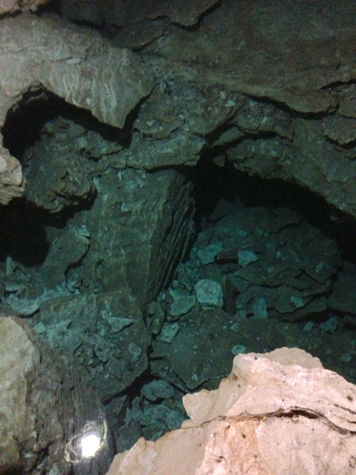 Crystal clear water.../