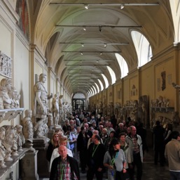 The hall of heads in Vatican Museum /
		    