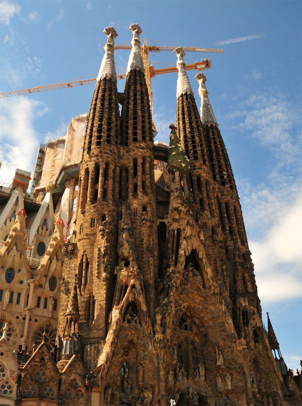 Sagrada Família and its permanent scafoldings/
