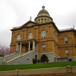 Auburn's Courthouse /
		    