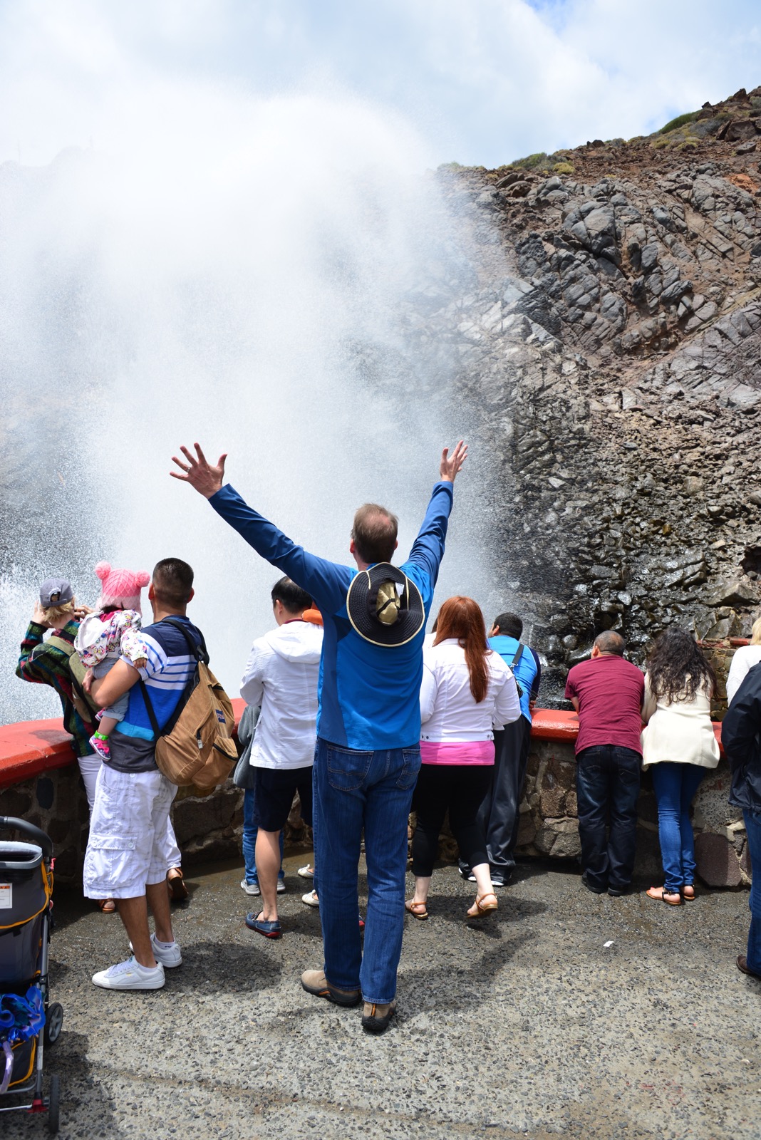 Come to me, oh wave!/