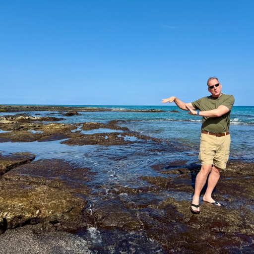 Dan's Luha'ing on Kahuwai Bay/
		    