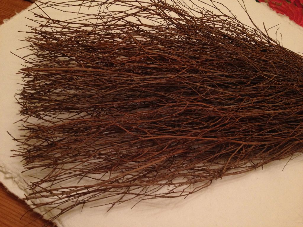 ...then add some twigs and rope.../