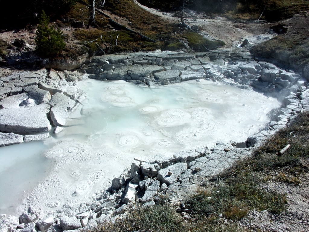 Mud pot: blooop bbbllooop blop/